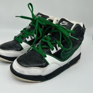 Nike Air Assualt Black/White/ Lucky Green Kids Sneakers 316009-031 Size 12C